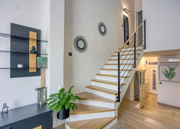 Sara Luxury In Center Apartament *