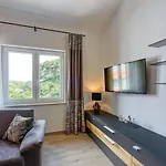 Sara Luxury In Center Appartement Poreč