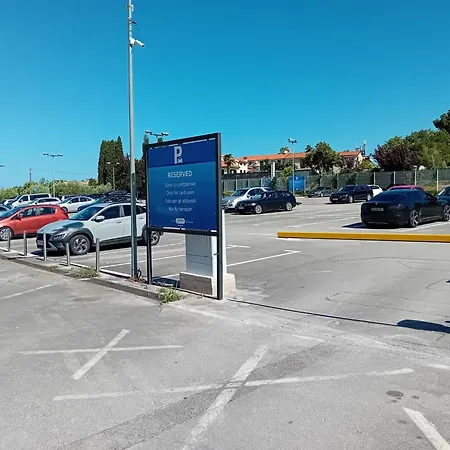 Διαμέρισμα Sara Luxury In Center *